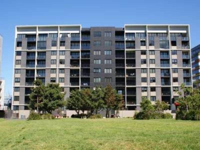 38/801 Bourke Street, Docklands VIC 3008