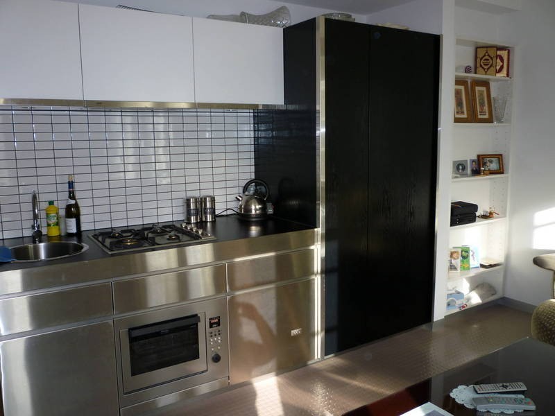 211/9 Commercial Road, Melbourne VIC 3004