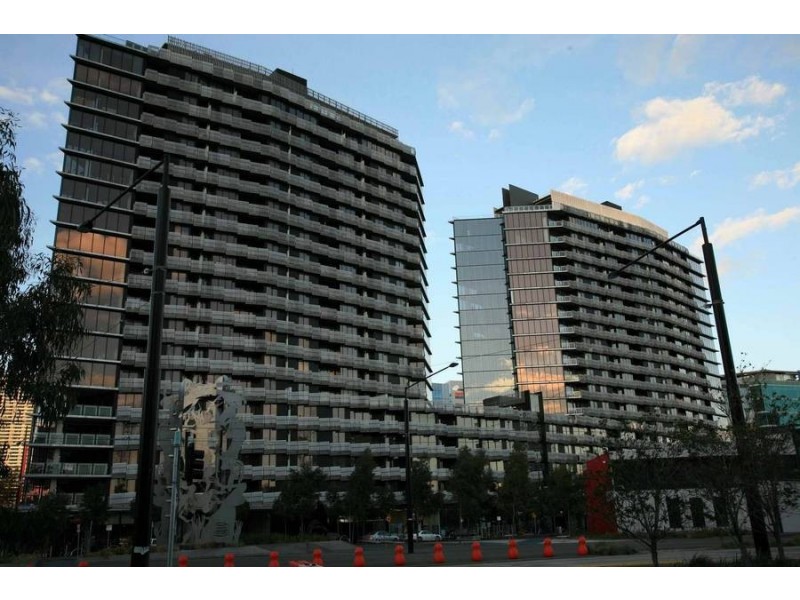 102/18 Waterview Walk, Docklands VIC 3008