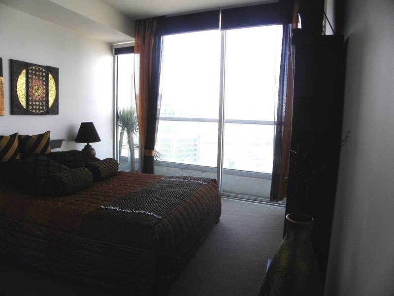 1701/8 McCrae Street, Docklands VIC 3008