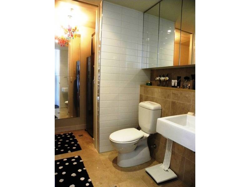 1701/8 McCrae Street, Docklands VIC 3008