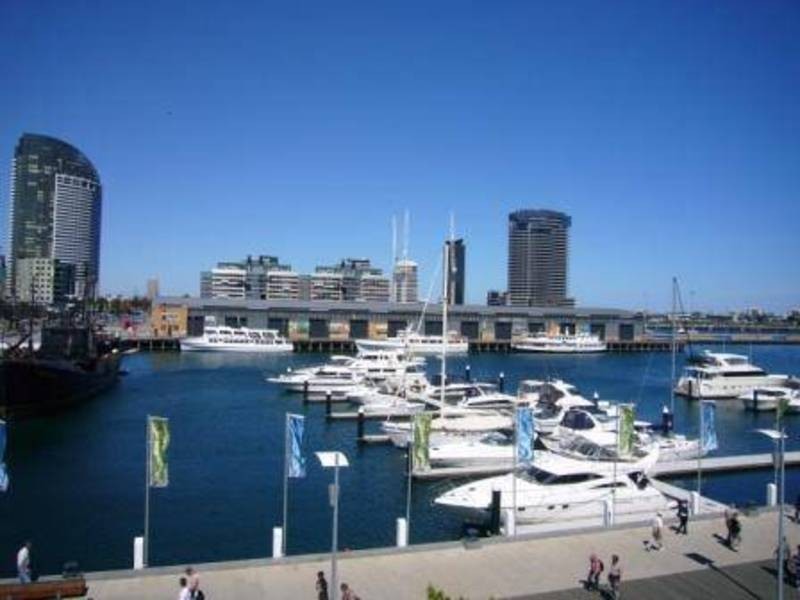 210/2 NewQuay Promenade, Docklands VIC 3008