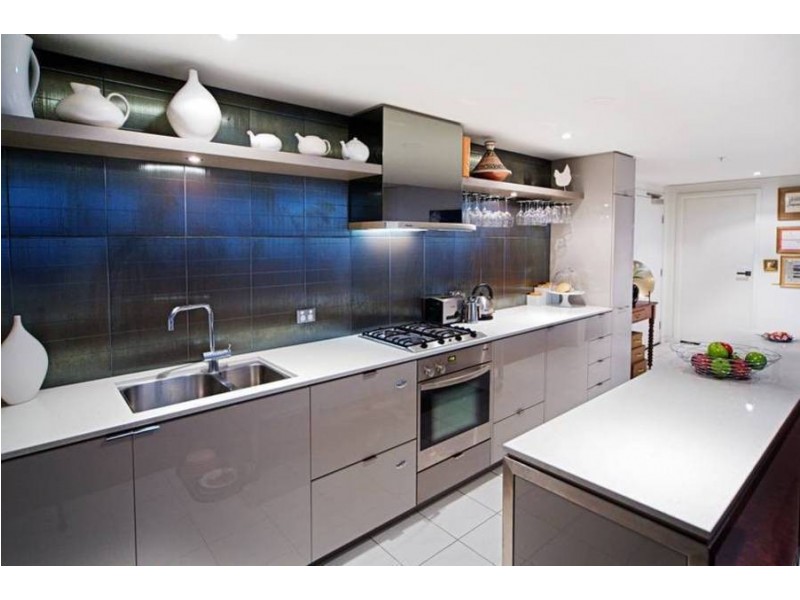 2405/90 Lorimer Street, Docklands VIC 3008