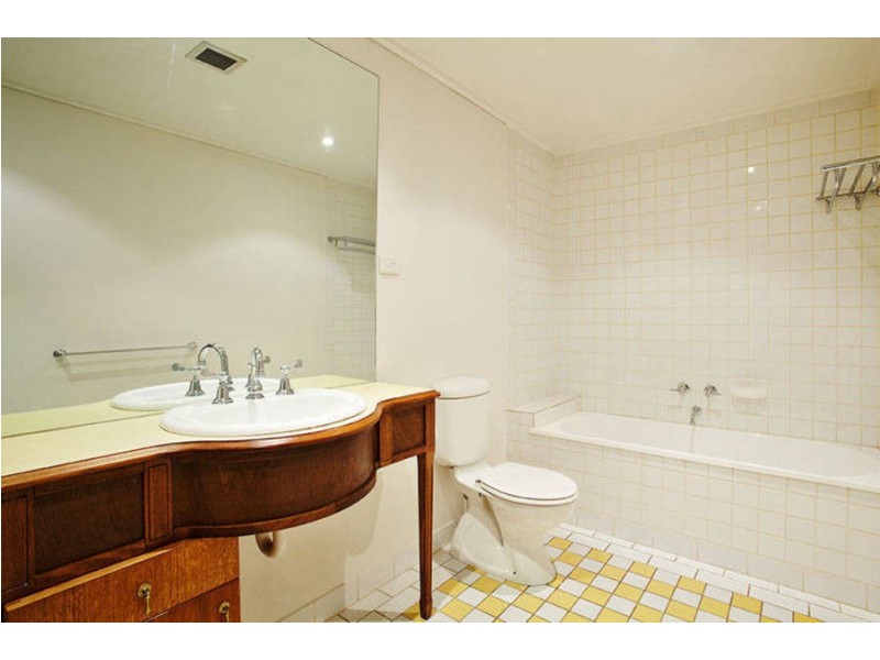 211/53 Spencer Street, Docklands VIC 3008