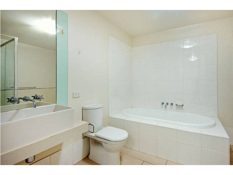 607/60 Siddeley Street, Docklands VIC 3008