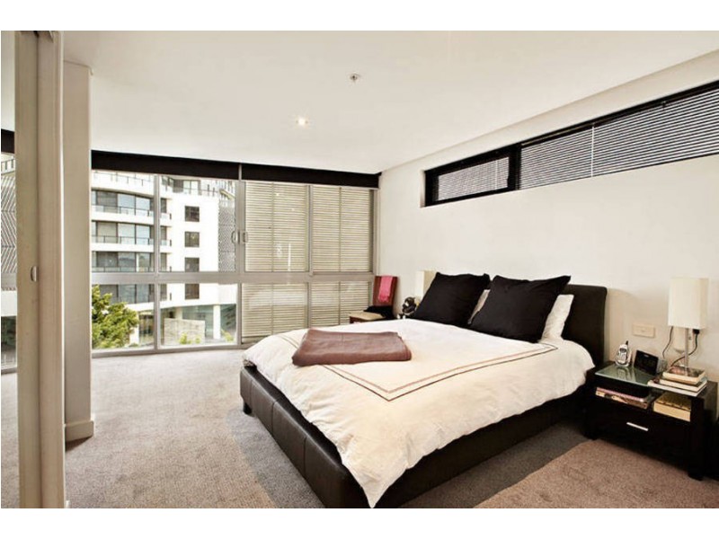 405/84 River Esplanade, Docklands VIC 3008