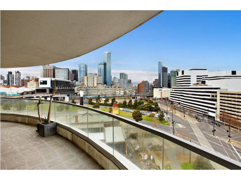 905/8 McCrae Street, Docklands VIC 3008