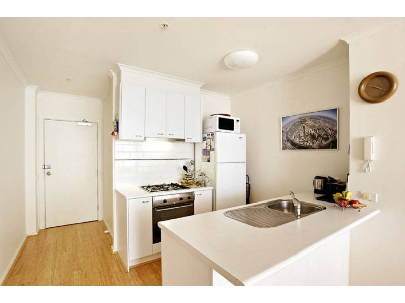 32/79 Whiteman Street, Southbank VIC 3006