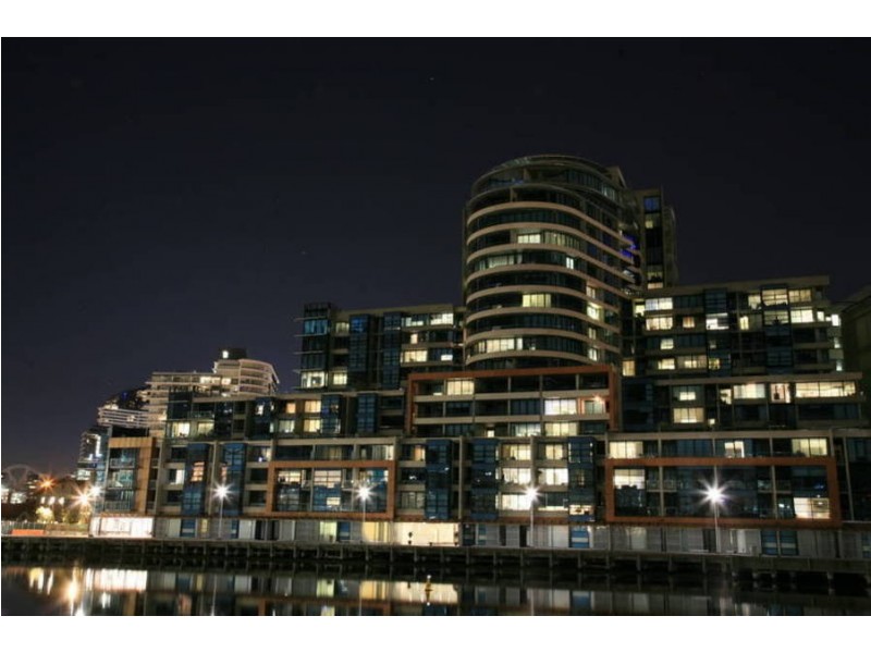 1016/60 Siddeley Street, Docklands VIC 3008