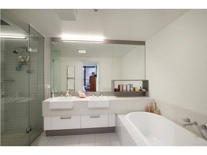 1004/70 Lorimer Street, Docklands VIC 3008