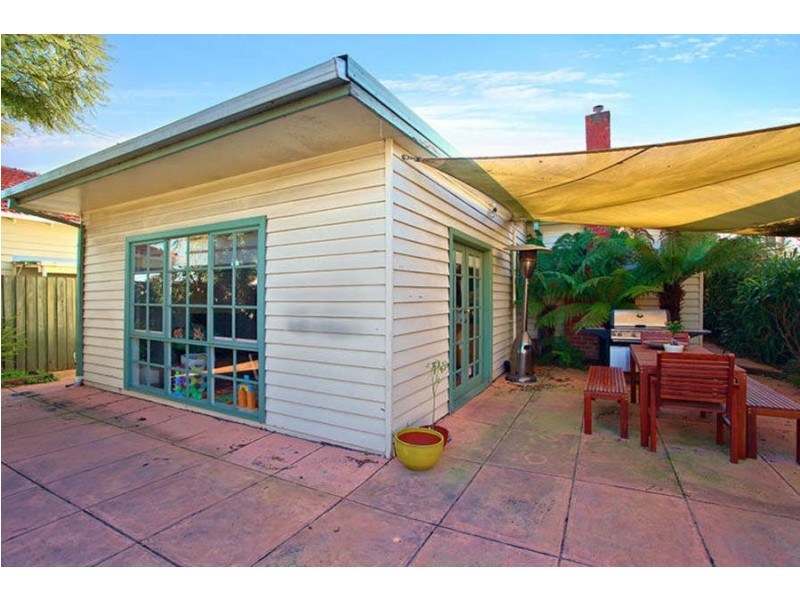 27 Beauchamp Street, Preston VIC 3072
