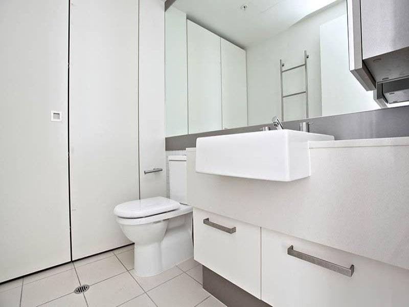 2301/70 Lorimer Street, Docklands VIC 3008