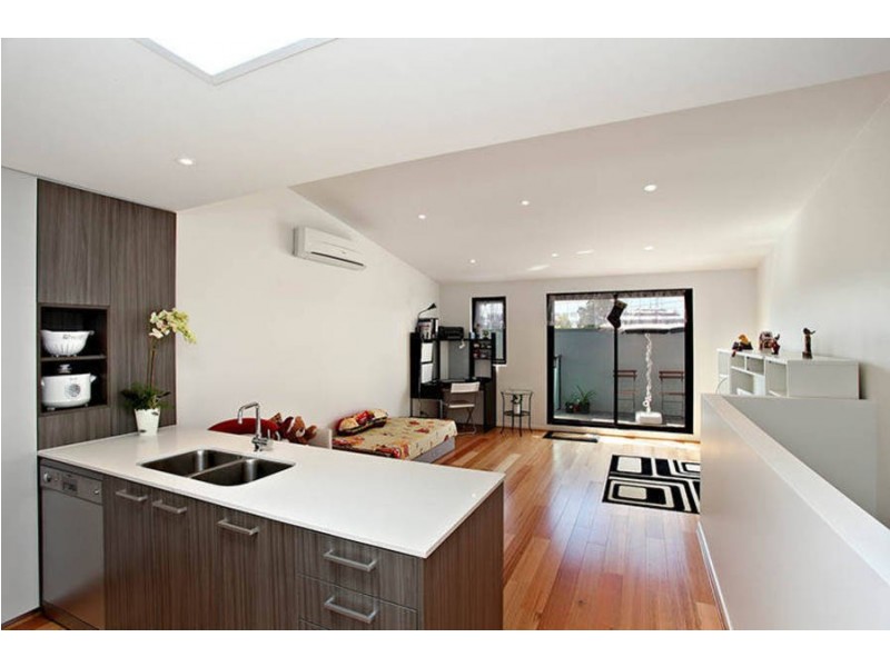 16B Miller Street, Brunswick East VIC 3057