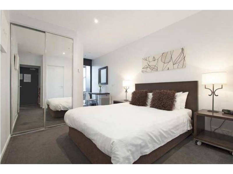 802/8 Waterview Walk, Docklands VIC 3008