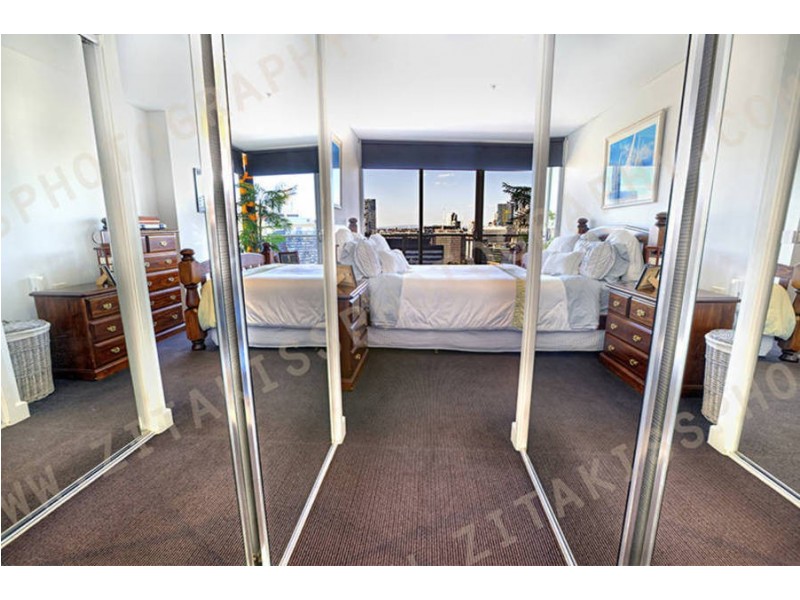 2302/80 Lorimer Street, Docklands VIC 3008