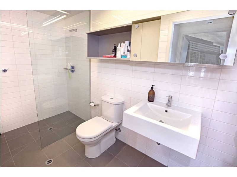 504/98  River Espanade, Docklands VIC 3008