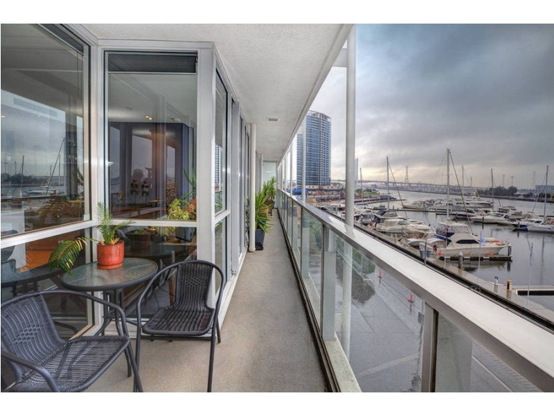 403/84 River Esplanade, Docklands VIC 3008