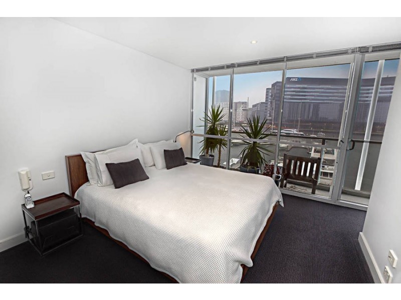 403/84 River Esplanade, Docklands VIC 3008
