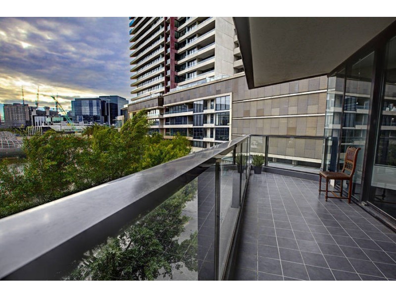 301 /60 Lorimer Street, Docklands VIC 3008