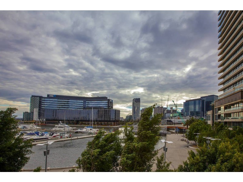 301 /60 Lorimer Street, Docklands VIC 3008