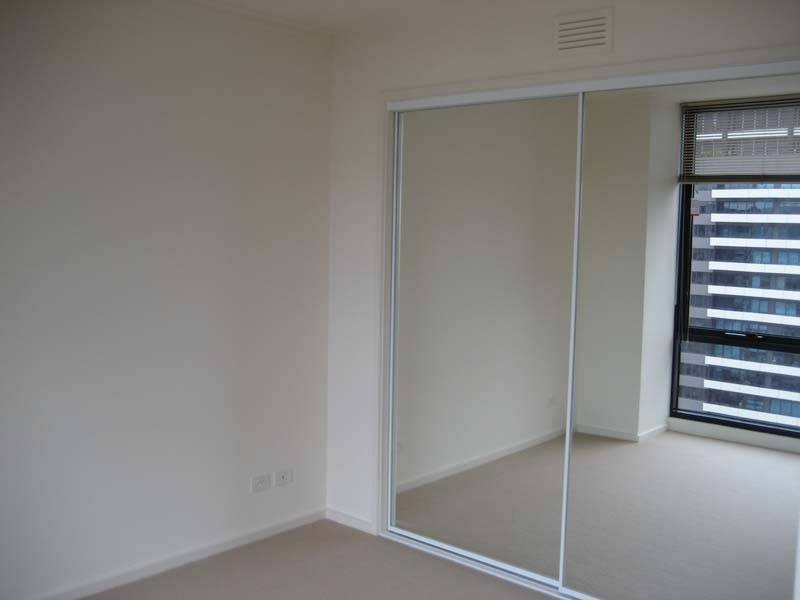 2107/63 Whiteman Street, Southbank VIC 3006