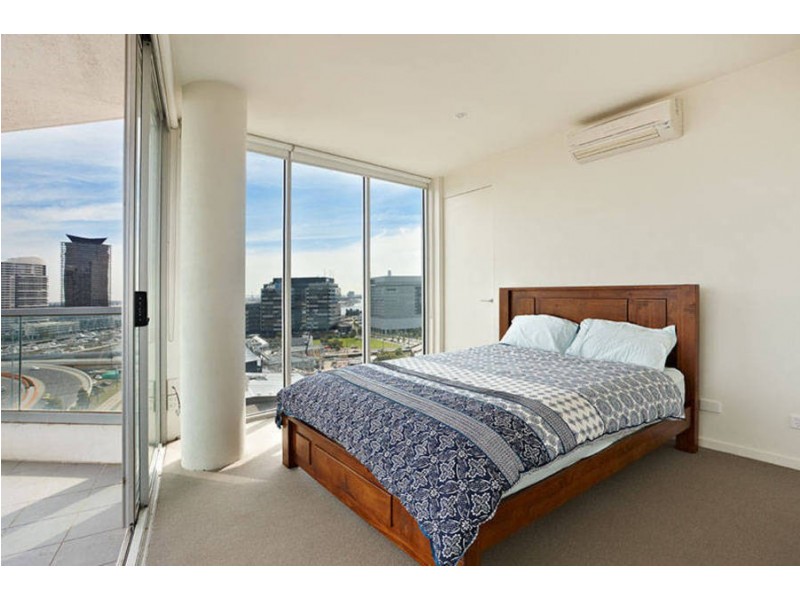 1601/8 McCrae Street, Docklands VIC 3008