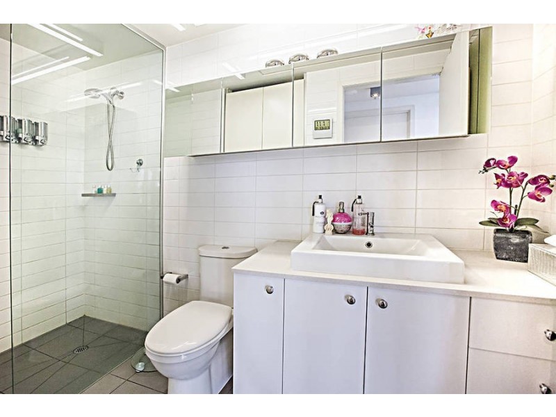 306/94 River Esplanade, Docklands VIC 3008