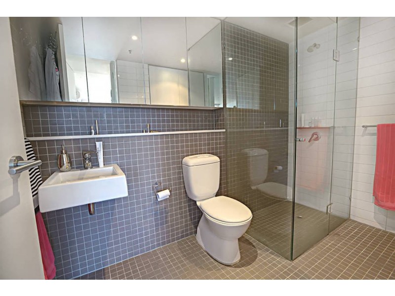 1604/8 McCrae Street, Docklands VIC 3008