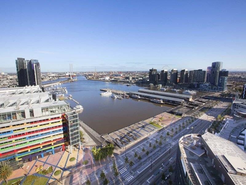 2307/100 Harbour Esplanade, Docklands VIC 3008