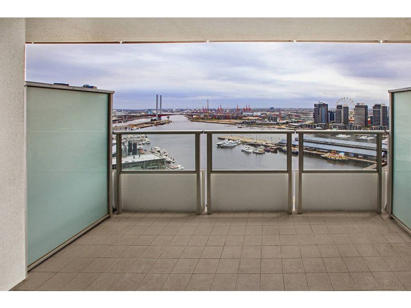2307/100 Harbour Esplanade, Docklands VIC 3008