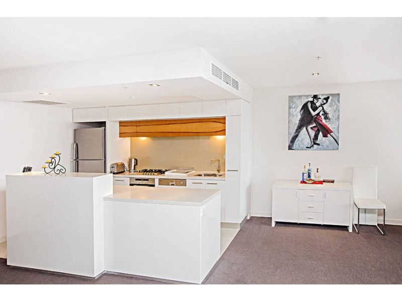 2307/100 Harbour Esplanade, Docklands VIC 3008