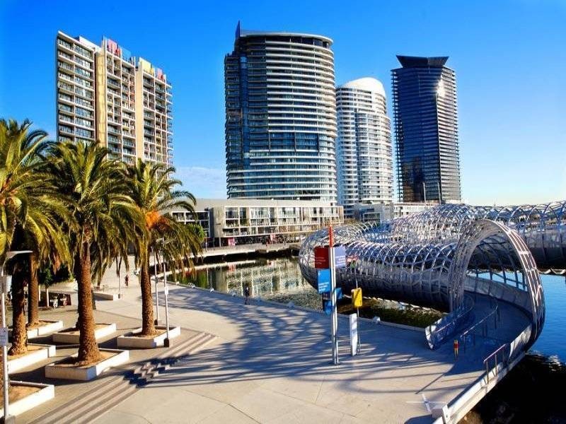 1703/70 Lorimer Street, Docklands VIC 3008