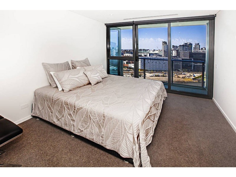 2205/1 Point Park Crescent, Docklands VIC 3008