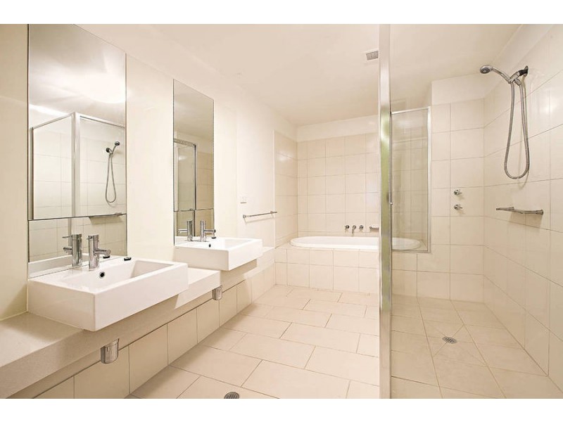 1104/60 Siddeley Street, Docklands VIC 3008