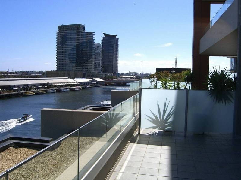 406 /  60 Siddeley Street, Docklands VIC 3008