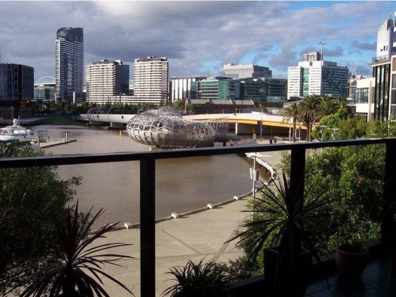 302/60 Lorimer Street, Docklands VIC 3008