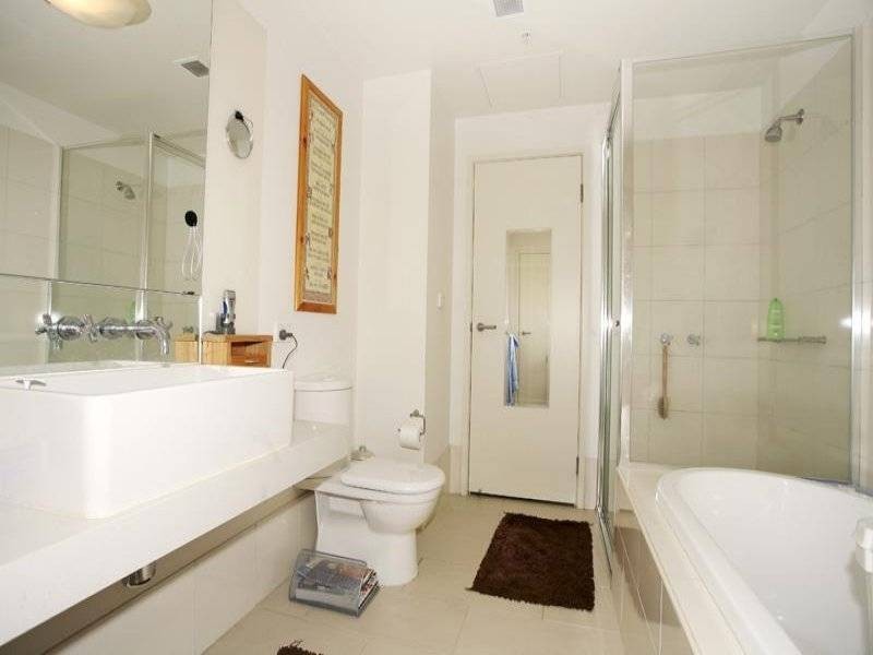 204 / 60 Siddeley Street, Docklands VIC 3008