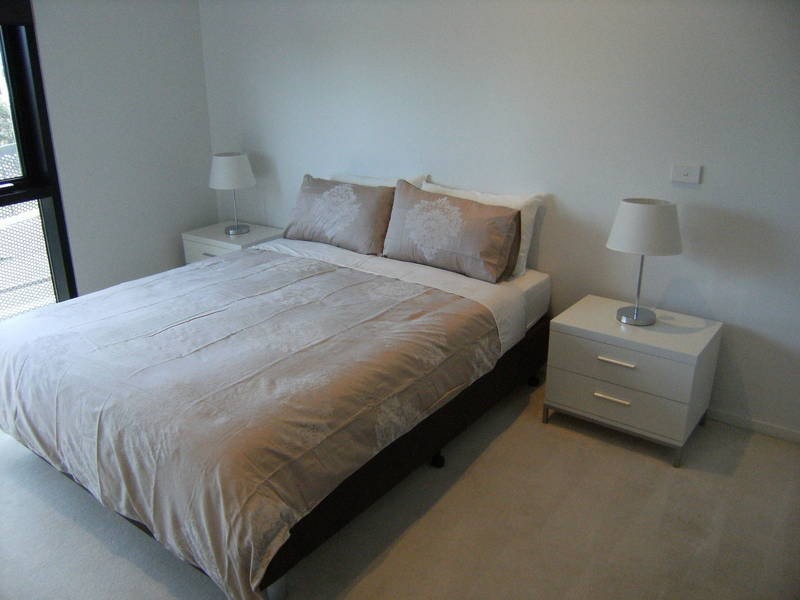 101-8 Waterview Walk, Docklands VIC 3008