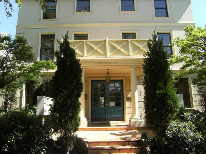 13/15 Acland Street, St Kilda VIC 3182