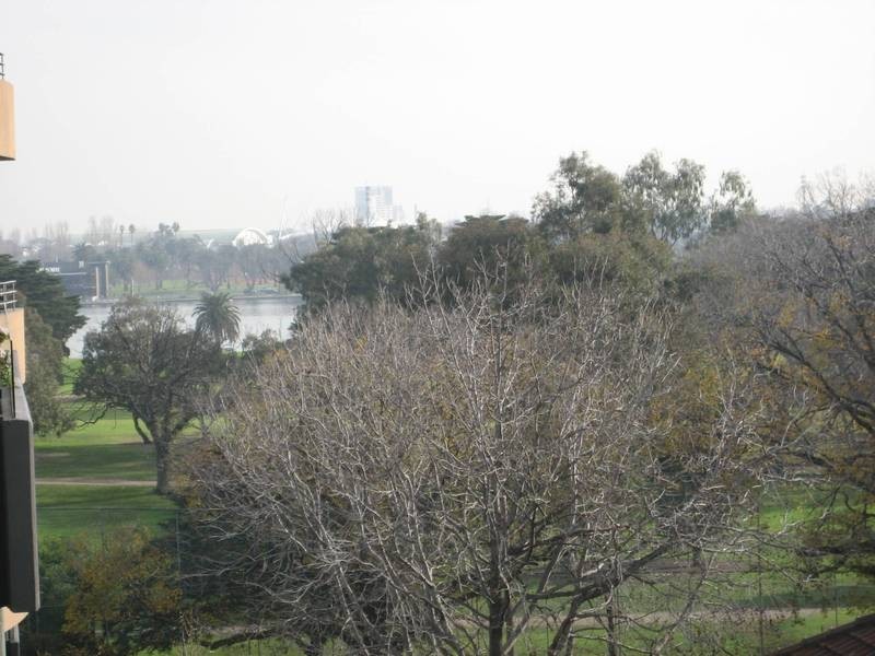 506/ 19 QUEENS ROAD, Melbourne VIC 3000