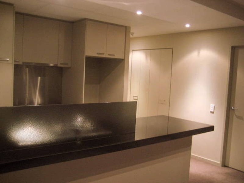 1707 / 39  CARAVEL LANE, Docklands VIC 3008