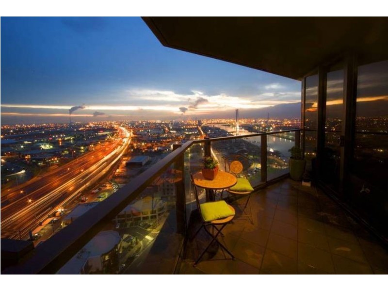 2405/ 90 Lorimer Street, Docklands VIC 3008