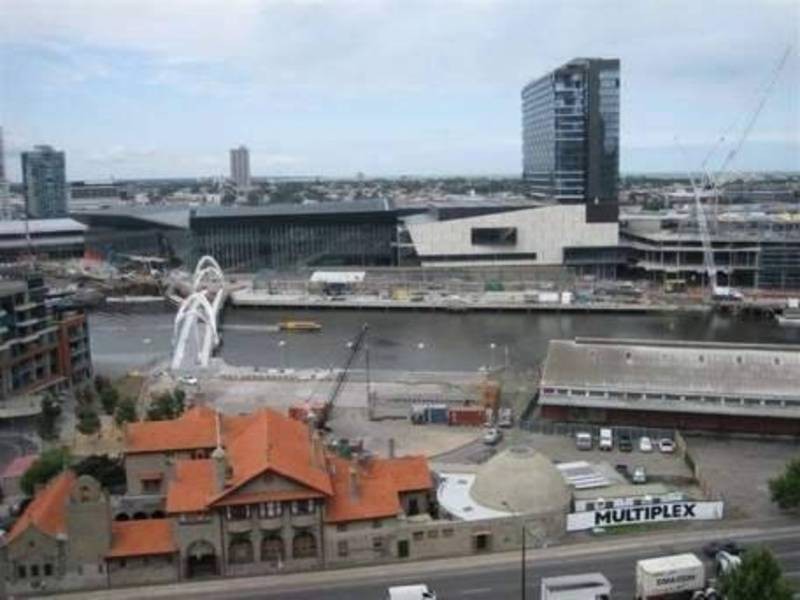 1303/ 8 MCCRAE STREET, Docklands VIC 3008