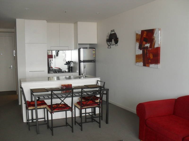 1303/ 8 MCCRAE STREET, Docklands VIC 3008