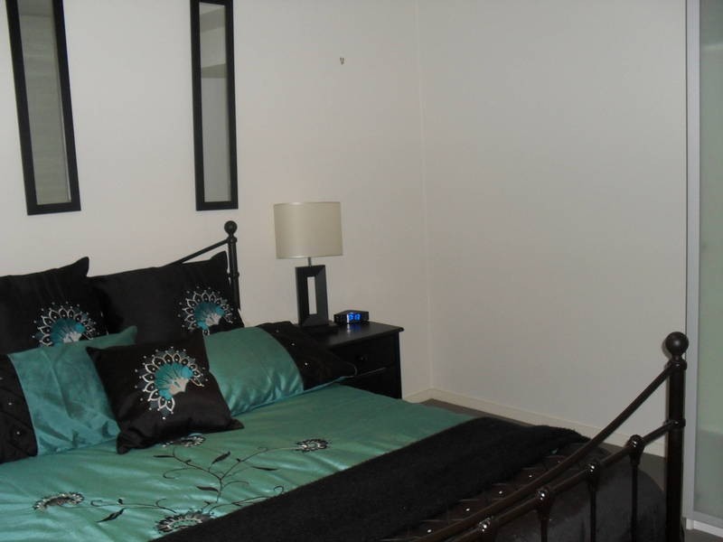 1303/ 8 MCCRAE STREET, Docklands VIC 3008