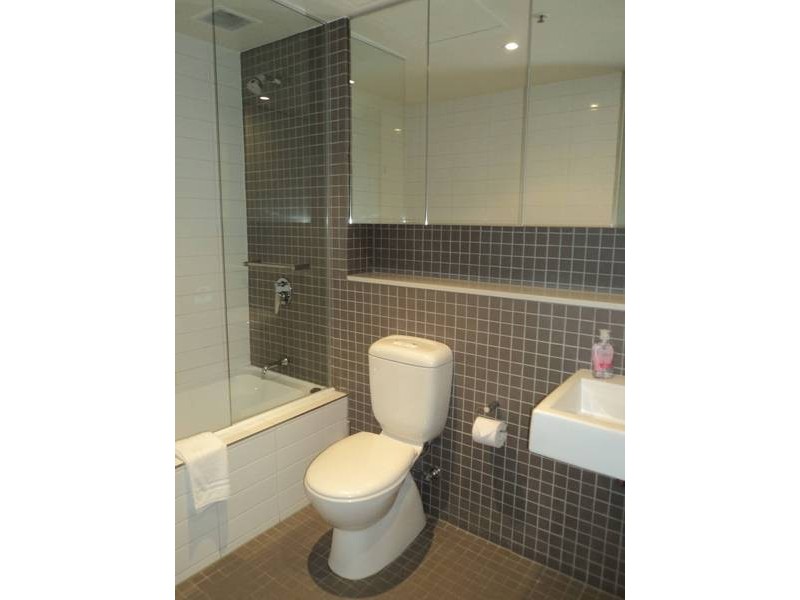 1505/ 8 McCrae Street, Docklands VIC 3008