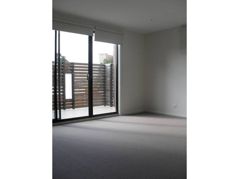 16 / 132 Princes Street, Flemington VIC 3031