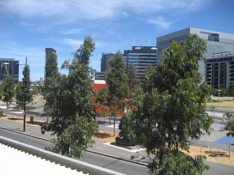 102 / 18 Waterview Walk, Docklands VIC 3008