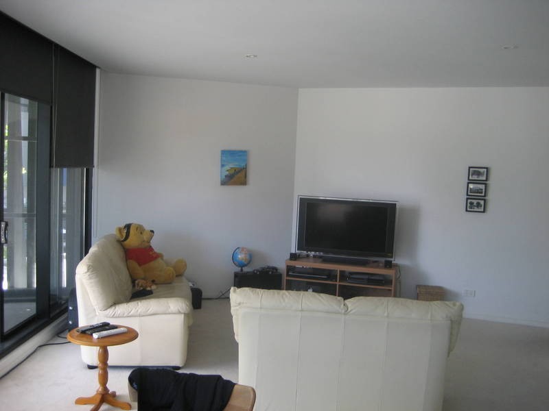 102 / 18 Waterview Walk, Docklands VIC 3008