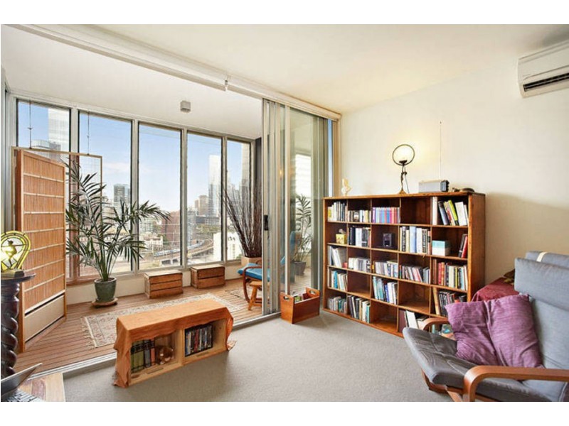 1707/ 8 MCCRAE STREET, Docklands VIC 3008